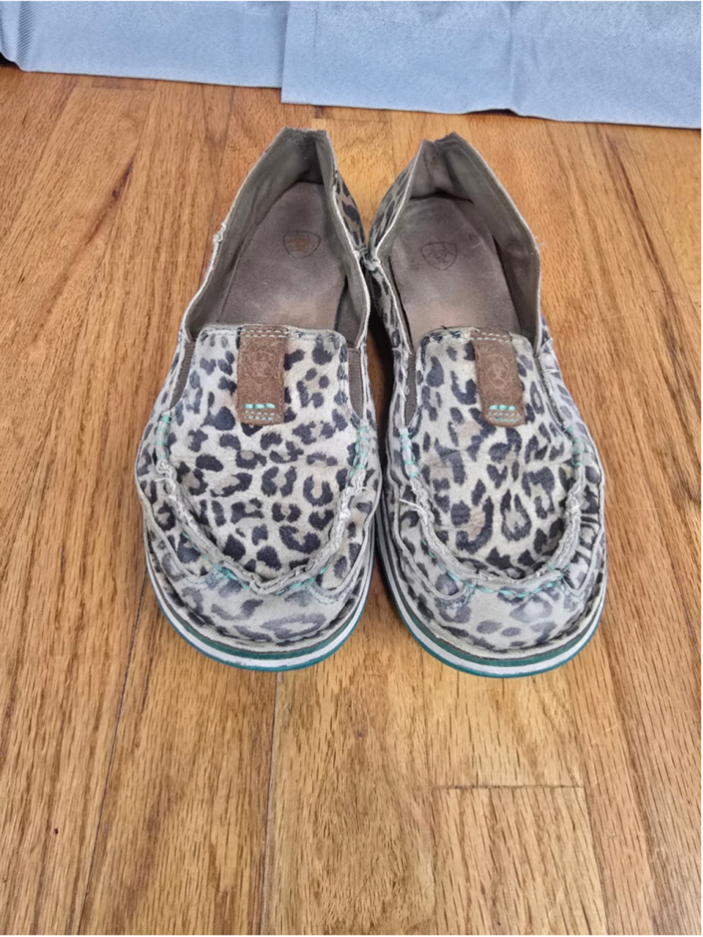 Women's Ariat Leopard Print Slip-On Loafers with Teal Accents Size 9
